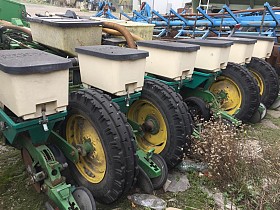 Сівалка John Deere 7200 16 рядна вакуумна дискова