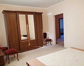 Будинок на Надії вул.