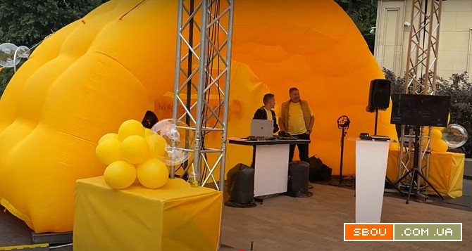 Палатка надувная для уличного маркетинга, рекламы возведение 5-15 мин Киев - изображение 1