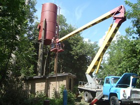 Оренда ліктьової автовишки Бровари.