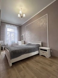 П'ятикімнатна квартира на вулиці Ольгіївська