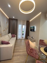 Продам квартиру в 61 Перлині