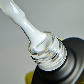 Молочний Гель-лак Izzy Premium Milky для ідеального покриття