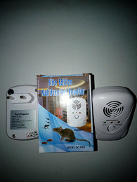 ВІдлякувач комбінований (ультразвук+електромагнітні коливання) мишей,